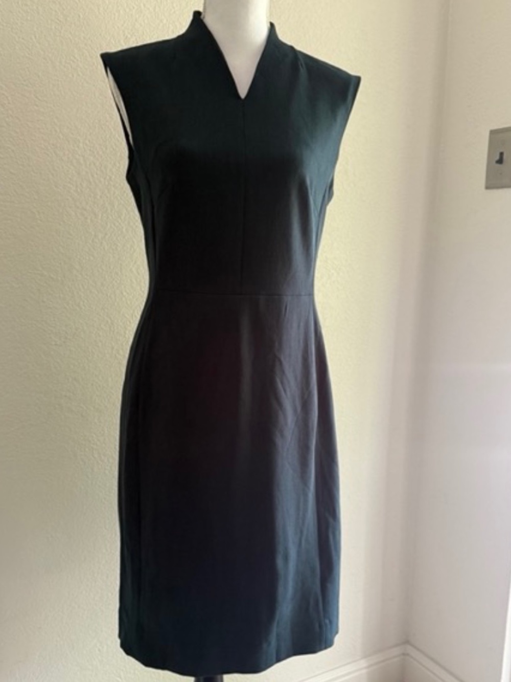 M.M.LaFleur Sleeveless Sheath Dress – Size 8 – Navy/Deep Teal – NWT